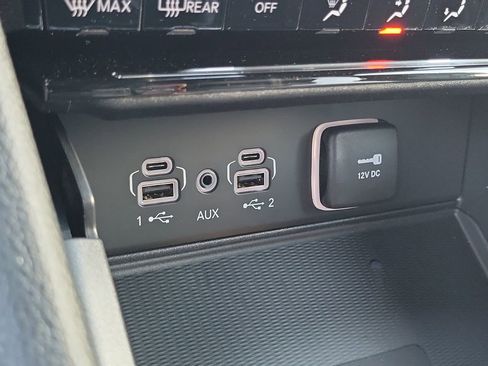 New 2025 Jeep Grand Cherokee L Limited w/ Luxury Tech Group II image 9