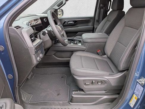 New 2026 Chevrolet Suburban LS image 15