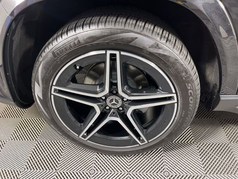 Used 2022 Mercedes-Benz GLS 450 4MATIC image 19