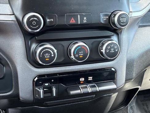 Used 2022 RAM 2500 Big Horn AWD/4WD image 14