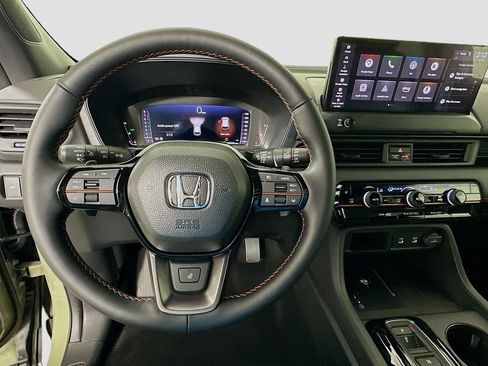 Certified 2026 Honda Pilot TrailSport image 10