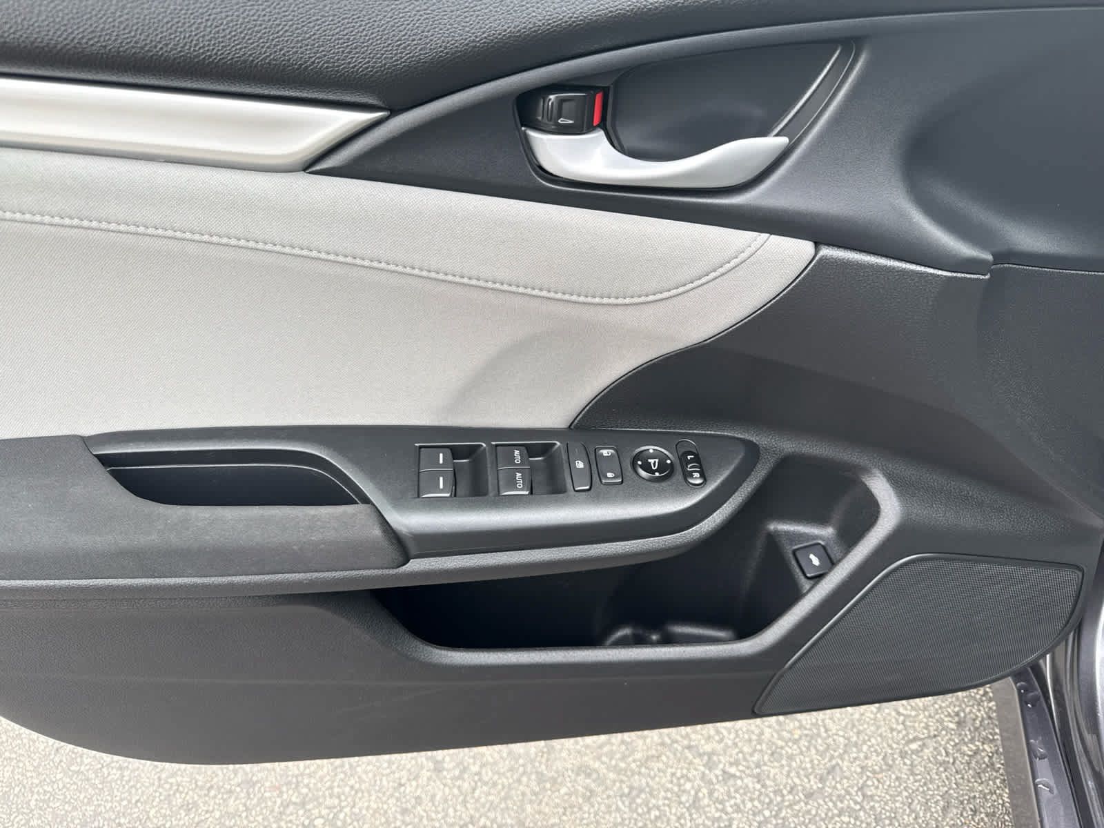 Used 2018 Honda Civic EX-T image 10