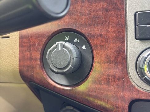 Used 2012 Ford F350 King Ranch w/ King Ranch w/Chrome Pkg AWD/4WD image 28
