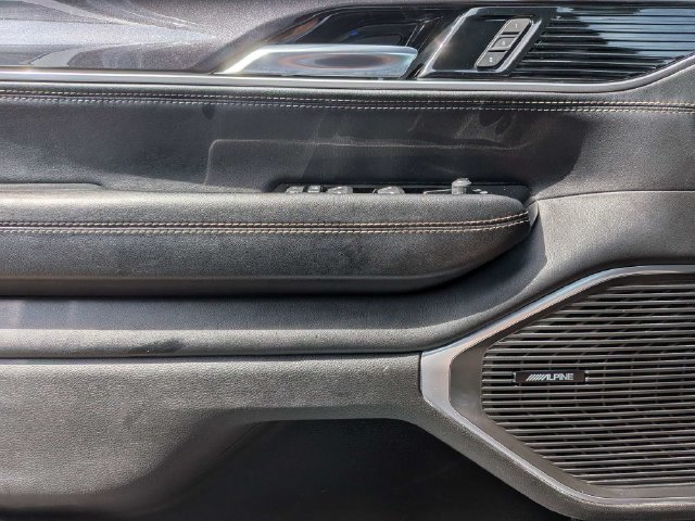 Used 2024 Jeep Wagoneer 4WD w/ Premium Group I image 26