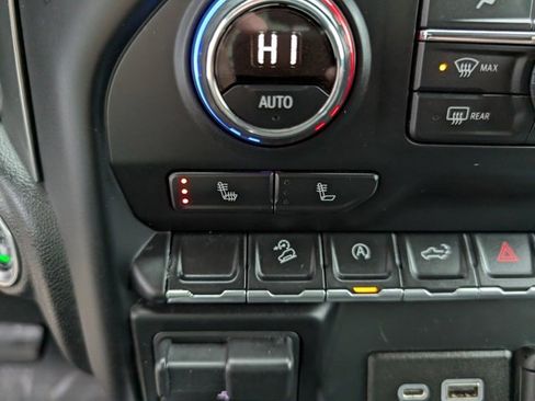 Used 2019 Chevrolet Silverado 1500 LT Trail Boss image 4