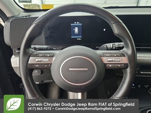 Used 2025 Hyundai Kona SEL FWD image 21