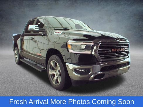Used 2023 RAM 1500 Laramie AWD/4WD image 5