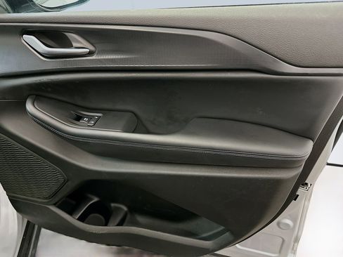 Used 2024 Jeep Grand Cherokee L Laredo image 34