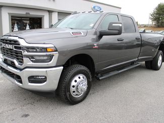 Used 2025 RAM 3500 Tradesman video 2