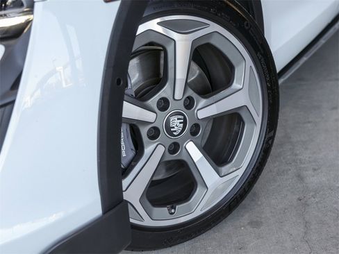 Certified 2022 Porsche Taycan 4 Cross Turismo image 12