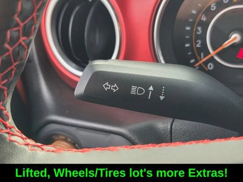 Used 2023 Jeep Gladiator Rubicon AWD/4WD image 32