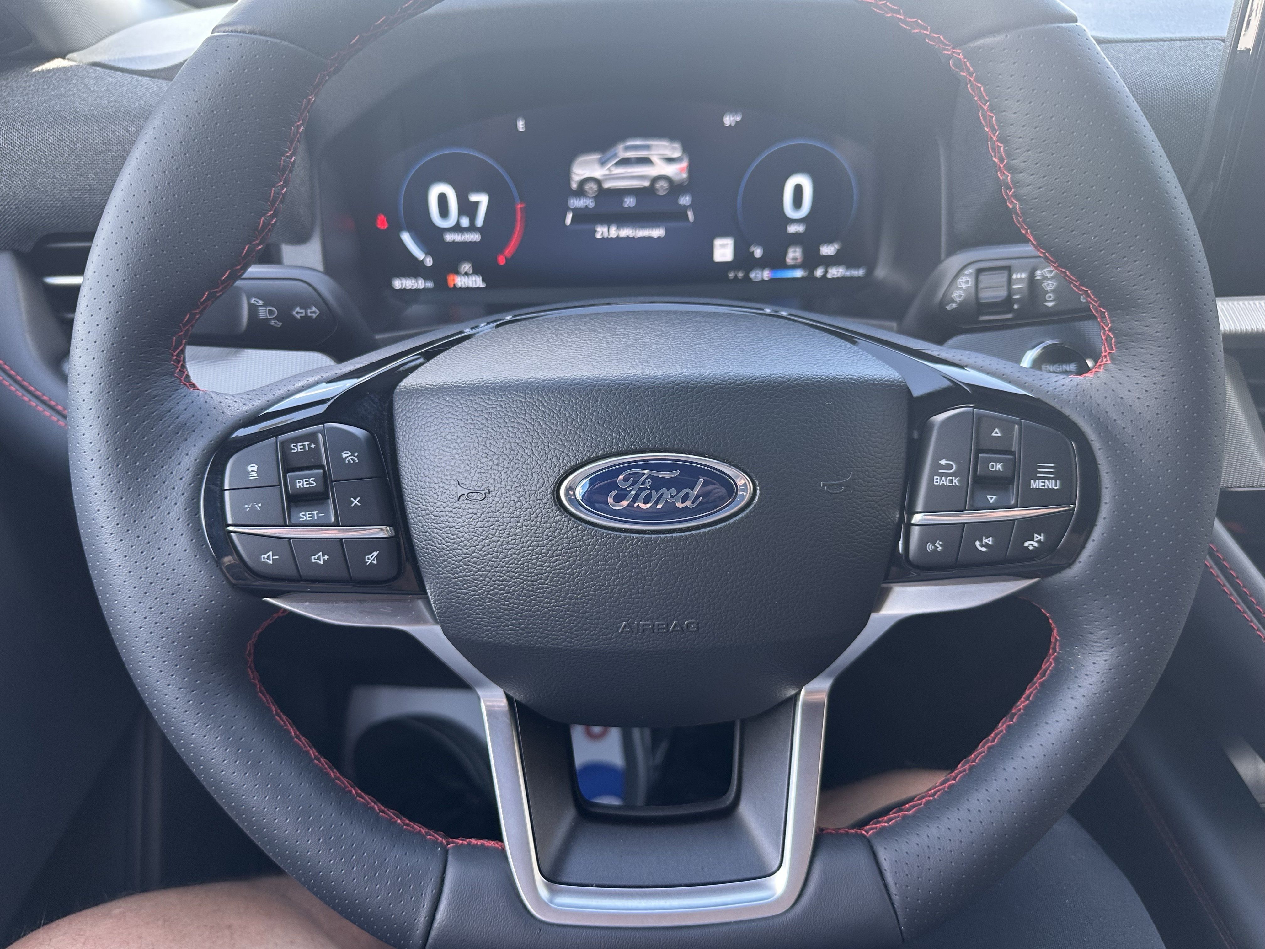 Used 2026 Ford Explorer ST-Line w/ ST-Line Street Pack RWD image 7