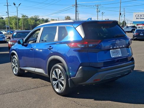 Used 2023 Nissan Rogue SV w/ SV Premium B Package image 6