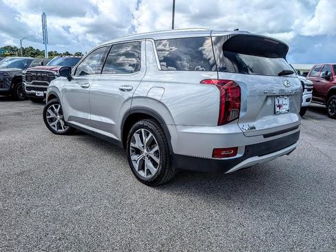 Used 2022 Hyundai Palisade SEL w/ Premium Package FWD image 9