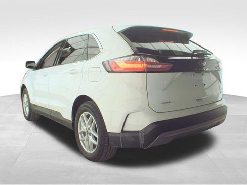 Used 2022 Ford Edge SEL image 3