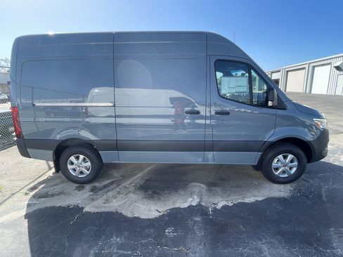 New 2026 Mercedes-Benz Sprinter 2500 image 3
