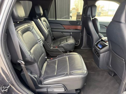 Used 2023 Lincoln Navigator Reserve AWD/4WD image 36