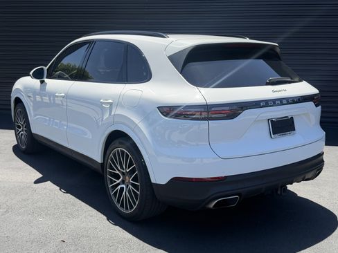 Used 2021 Porsche Cayenne E-Hybrid AWD/4WD image 3