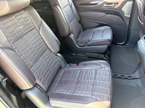 Certified 2023 Cadillac Escalade ESV Premium Luxury Platinum w/ LPO, Radiant Package AWD/4WD image 14