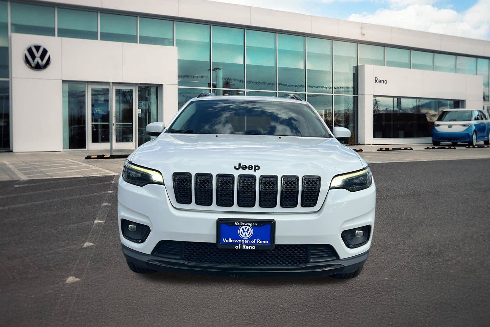 Used 2020 Jeep Cherokee Latitude Plus AWD/4WD image 2