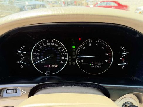 Used 2004 Lexus LX 470 4WD image 27