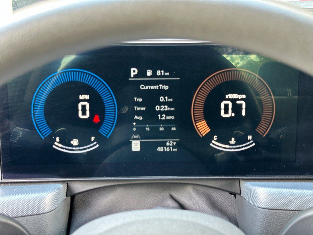 Used 2024 Hyundai Sonata SEL FWD image 2