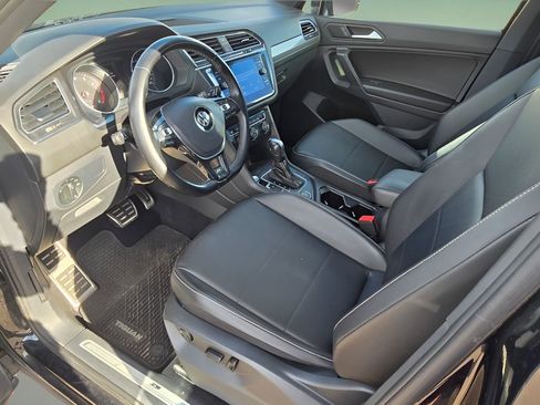 Used 2021 Volkswagen Tiguan SE R-Line image 26