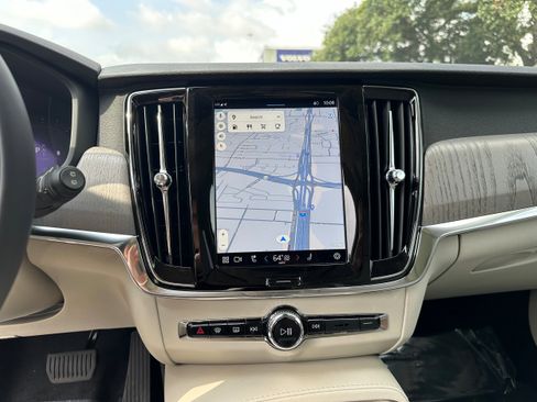 New 2025 Volvo V90 B6 Cross Country Plus w/ Protection Package Premier image 11