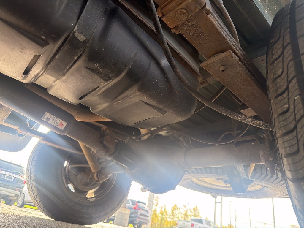 Used 1996 GMC Sierra 1500 4x4 Regular Cab image 29