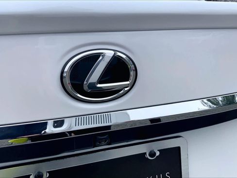 Certified 2025 Lexus ES 350 w/ Premium Package image 31