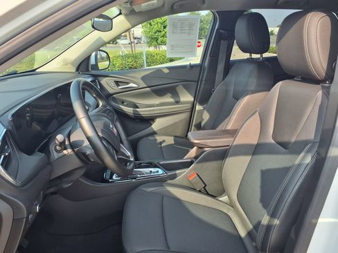 Used 2025 Buick Encore GX Preferred FWD image 16