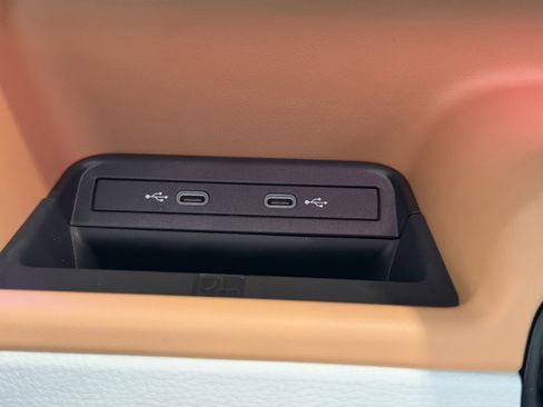 New 2025 Volkswagen ID. Buzz 1st Edition image 23