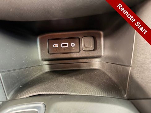 Used 2021 Chevrolet Equinox LT w/ Driver Convenience Package image 27