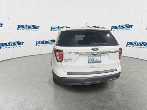 Used 2019 Ford Explorer XLT w/ Equipment Group 202A FWD image 9