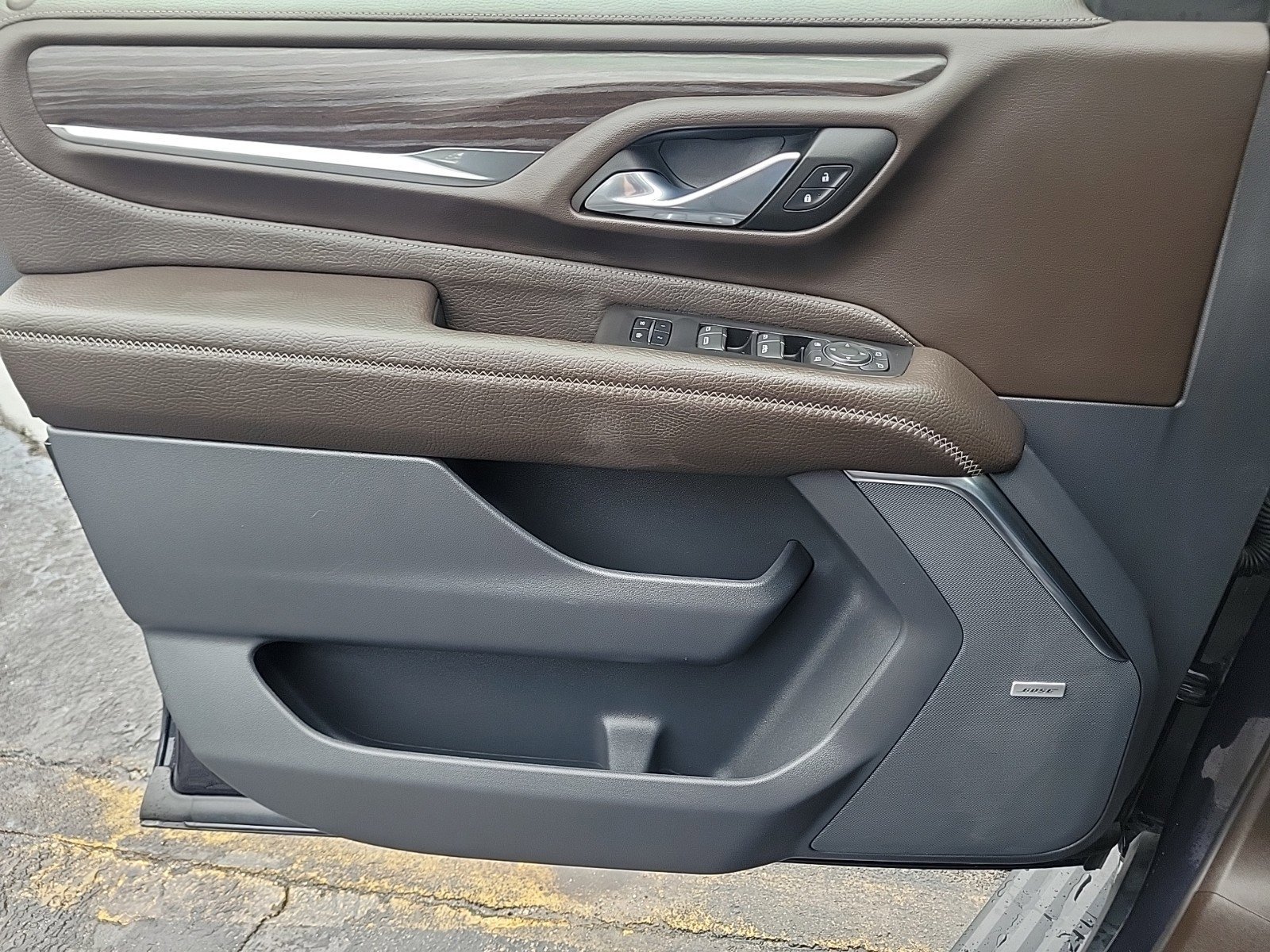 Used 2023 GMC Yukon Denali RWD image 28