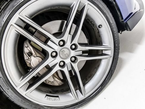Used 2015 Ford Mustang GT Premium RWD image 40