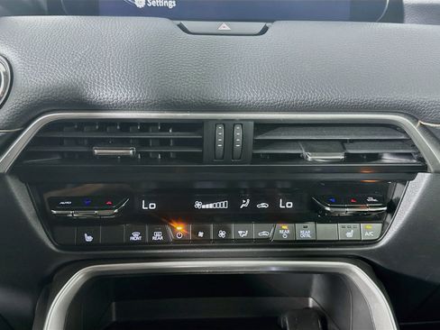 Used 2024 MAZDA CX-90 Plug-In Hybrid w/ Premium Pkg AWD/4WD image 24
