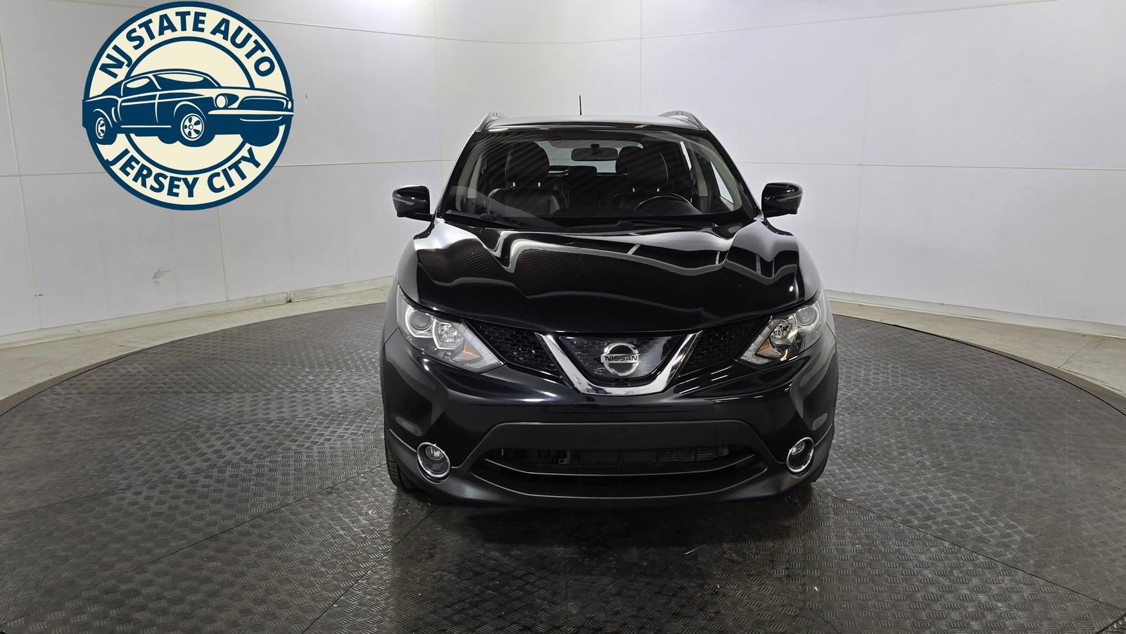 Used 2018 Nissan Rogue Sport SL AWD/4WD image 2