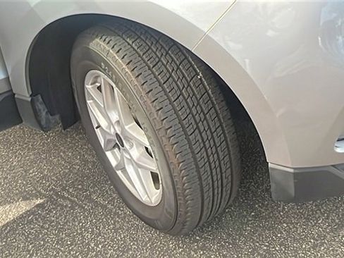 Used 2024 Ford Edge SEL image 10