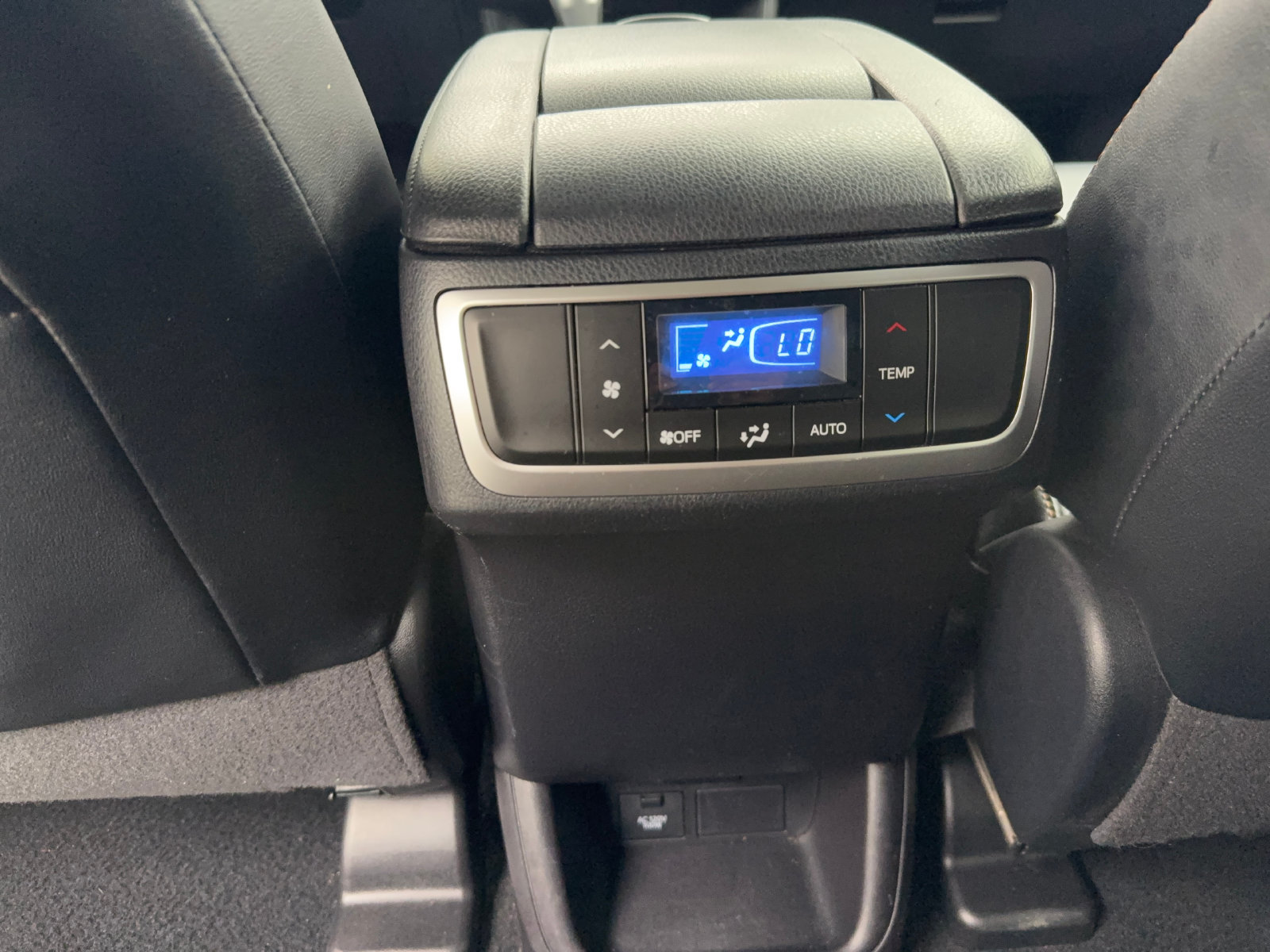 Used 2019 Toyota Highlander XLE AWD/4WD image 48