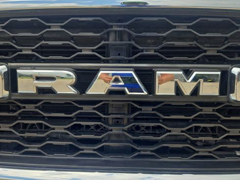 Used 2024 RAM 2500 Tradesman w/ Chrome Appearance Group image 11
