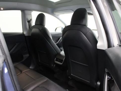 Used 2021 Tesla Model Y Long Range AWD/4WD image 21