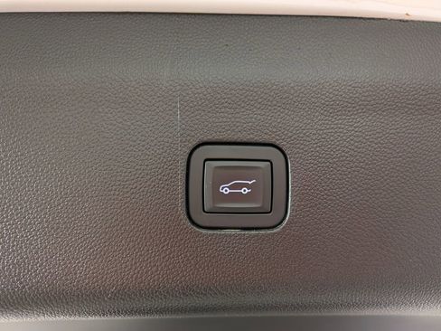 Used 2019 Buick Enclave Avenir w/ Avenir Technology Package image 11