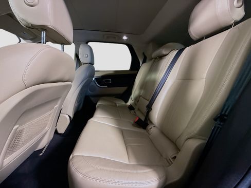 Used 2019 Land Rover Discovery Sport HSE AWD/4WD image 25