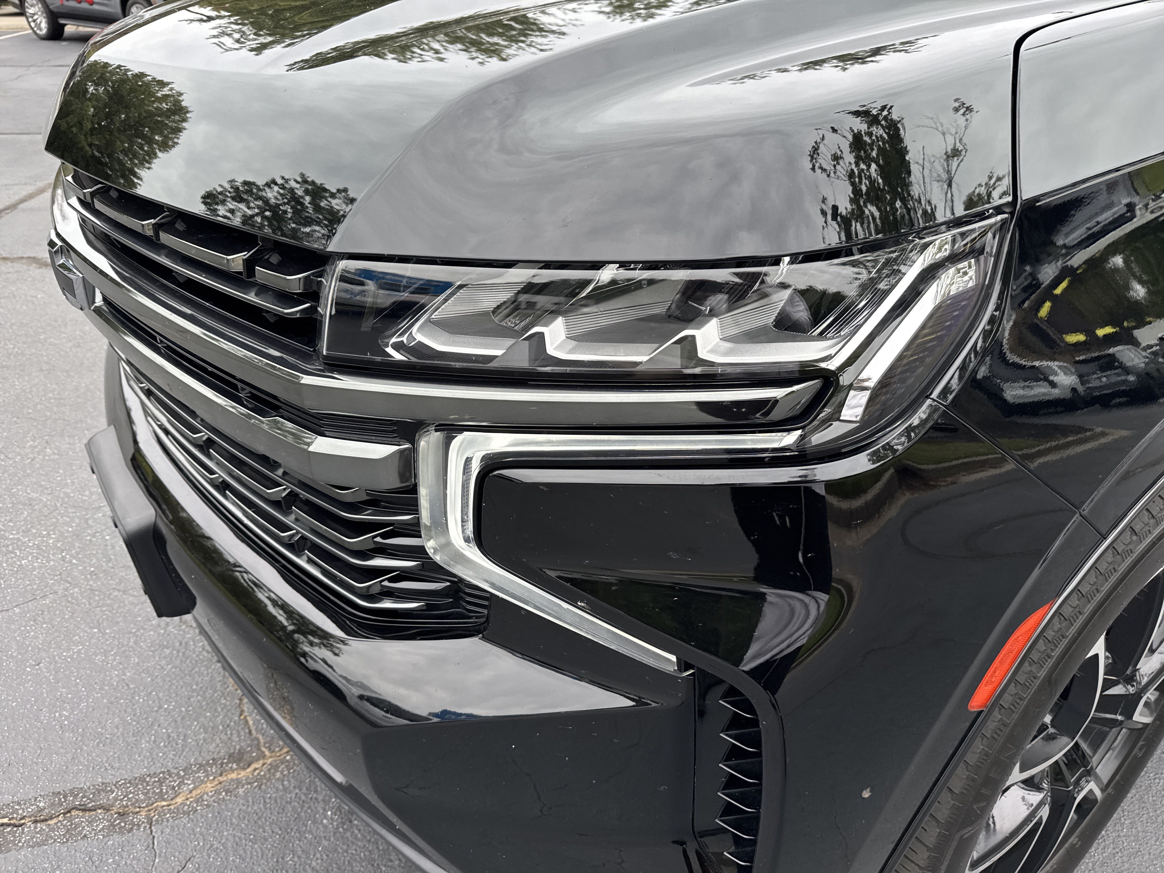 Used 2022 Chevrolet Tahoe RST w/ Sport Performance Package AWD/4WD image 7