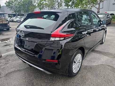 Used 2025 Nissan Leaf S FWD image 3