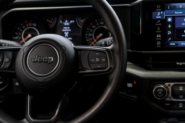 Used 2026 Jeep Gladiator Sport AWD/4WD image 53