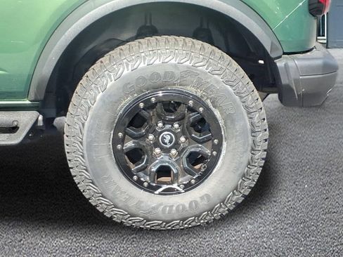 Used 2023 Ford Bronco Badlands w/ Sasquatch Package AWD/4WD image 11