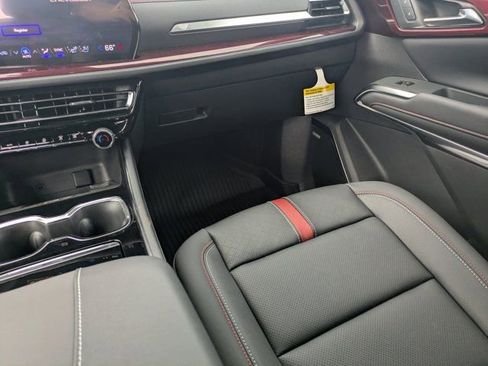 New 2026 Chevrolet Traverse RS w/ LPO, Floor Liner Package image 18