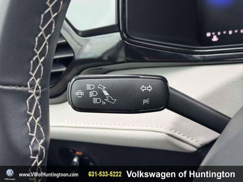 Certified 2025 Volkswagen Taos S image 21
